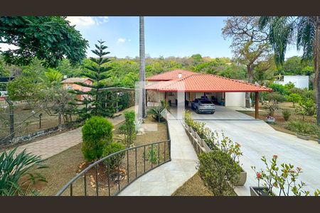 Casa para alugar com 2700m², 5 quartos e 4 vagas Casa para alugar com 2700m², 5 quartos e 4 vagasÁrea comum