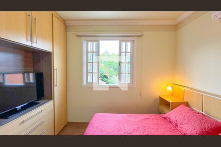 Casa para alugar com 2700m², 5 quartos e 4 vagas Casa para alugar com 2700m², 5 quartos e 4 vagasQuarto 2