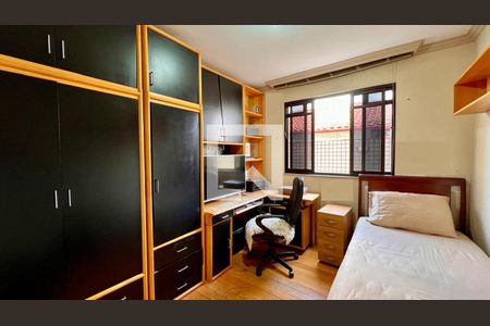 quarto  de apartamento à venda com 4 quartos, 254m² em Jaraguá, Belo Horizonte