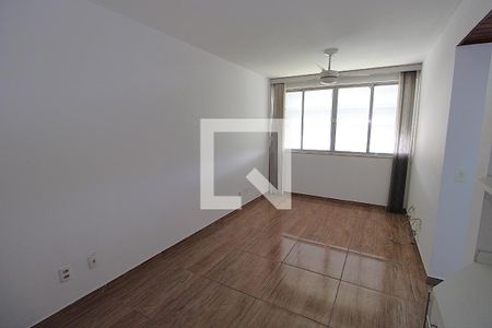 Sala de apartamento para alugar com 2 quartos, 51m² em Jardim Sulacap, Rio de Janeiro