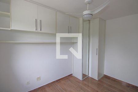 Quarto 1 de apartamento para alugar com 2 quartos, 51m² em Jardim Sulacap, Rio de Janeiro