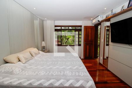 Quarto 2 de casa de condomínio à venda com 5 quartos, 350m² em Passárgada, Nova Lima