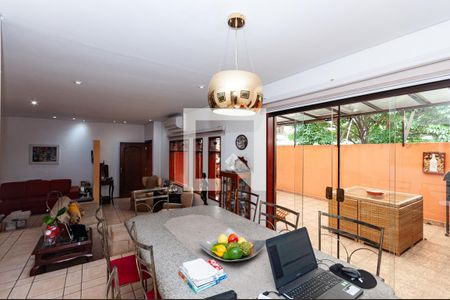 Sala de casa para alugar com 3 quartos, 175m² em Vila Ipojuca, São Paulo