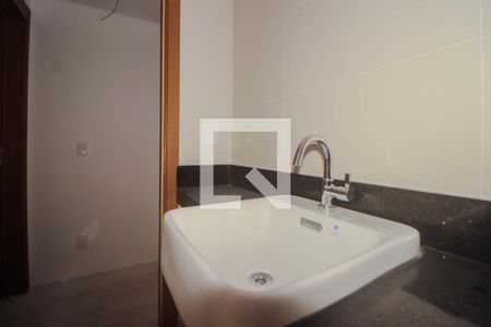 Lavabo de apartamento à venda com 3 quartos, 113m² em Três Figueiras, Porto Alegre