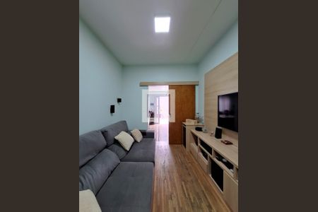 Sala de casa de condomínio à venda com 2 quartos, 130m² em Chora Menino, São Paulo