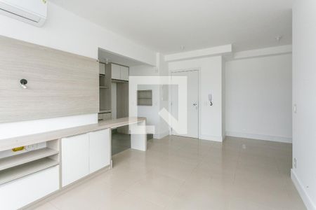 Sala de apartamento para alugar com 3 quartos, 76m² em Navegantes, Porto Alegre