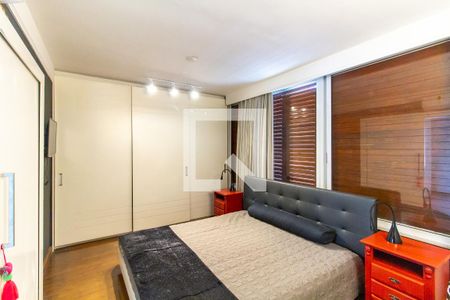 Quarto 1 - Suíte de casa de condomínio à venda com 3 quartos, 250m² em Vila Romana, São Paulo