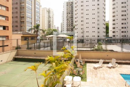 Vista de apartamento à venda com 2 quartos, 73m² em Moema, São Paulo