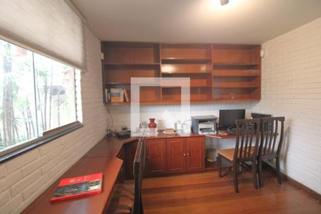 Escritório de casa para alugar com 3 quartos, 490m² em Jardim Marajoara, São Paulo