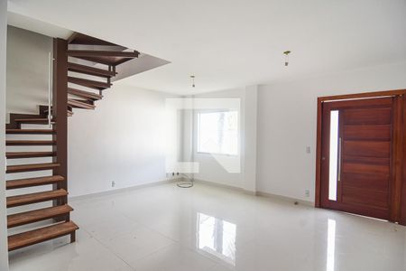 Sala de casa à venda com 3 quartos, 105m² em Engenho do Mato, Niterói