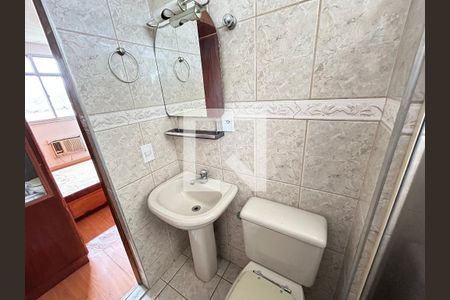 Banheiro da Suíte de apartamento para alugar com 3 quartos, 80m² em Marechal Hermes, Rio de Janeiro