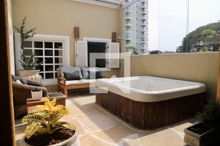 Casa à venda com 520m², 5 quartos e 5 vagas Casa à venda com 520m², 5 quartos e 5 vagasÁrea gourmet