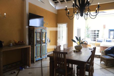 Casa à venda com 520m², 5 quartos e 5 vagas Casa à venda com 520m², 5 quartos e 5 vagasÁrea gourmet