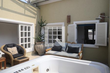 Casa à venda com 520m², 5 quartos e 5 vagas Casa à venda com 520m², 5 quartos e 5 vagasÁrea gourmet