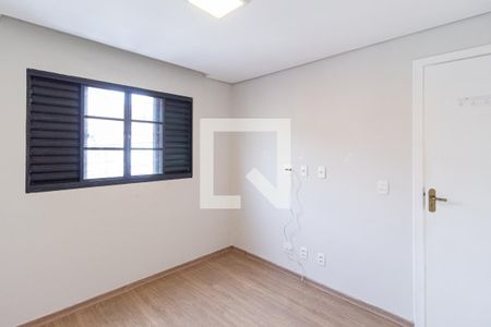 Quarto 2 de casa para alugar com 2 quartos, 70m² em Jaguaribe, Osasco