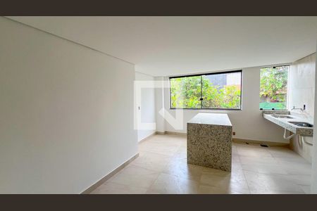 Sala/Cozinha de apartamento à venda com 3 quartos, 75m² em Renascença, Belo Horizonte