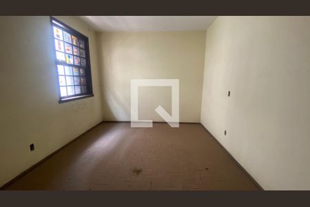 Sala de casa à venda com 3 quartos, 549m² em Vila Paris, Belo Horizonte