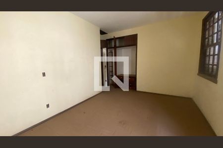 Sala de casa à venda com 3 quartos, 549m² em Vila Paris, Belo Horizonte