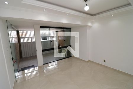 Sala de casa de condomínio à venda com 3 quartos, 124m² em Portuguesa, Rio de Janeiro