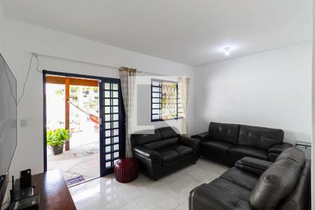 Sala  de casa à venda com 2 quartos, 203m² em São Geraldo, Belo Horizonte