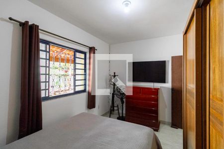 Quarto 1 de casa à venda com 2 quartos, 203m² em São Geraldo, Belo Horizonte