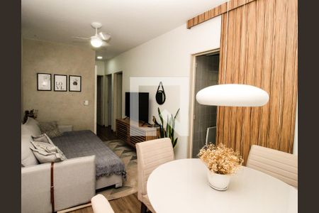 Sala de apartamento à venda com 3 quartos, 65m² em Estoril, Belo Horizonte