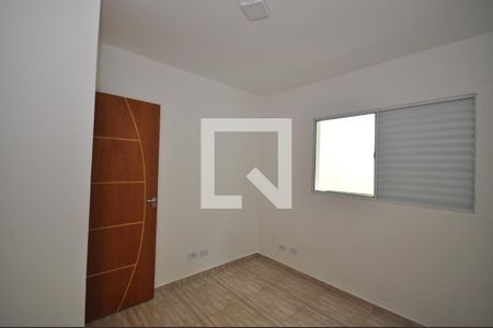 Quarto 1 de casa de condomínio para alugar com 2 quartos, 45m² em Vila Nivi, São Paulo