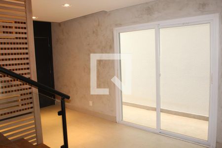 Sala de casa de condomínio para alugar com 3 quartos, 105m² em Chácara Pavoeiro, Cotia