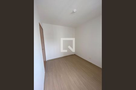 Quarto de apartamento para alugar com 2 quartos, 48m² em Chácaras Califórnia, Contagem