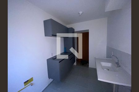 Cozinha de apartamento para alugar com 2 quartos, 48m² em Chácaras Califórnia, Contagem