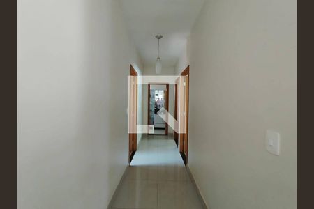 Corredor de casa de condomínio à venda com 3 quartos, 150m² em Aconchego da Serra, Itabirito