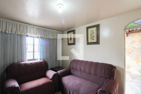 Sala de casa à venda com 3 quartos, 70m² em Rio Branco, Belo Horizonte