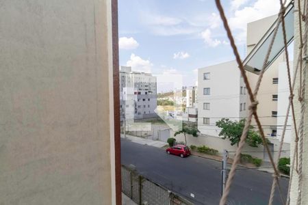 Vista do quarto  de apartamento para alugar com 2 quartos, 62m² em Castelo, Belo Horizonte