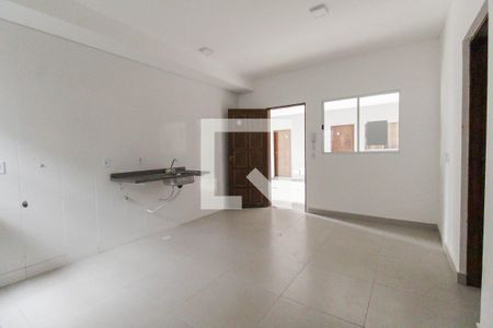 Sala de apartamento para alugar com 2 quartos, 40m² em Vila Taquari, São Paulo