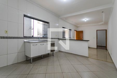 Casa para alugar com 130m², 2 quartos e 2 vagas Casa para alugar com 130m², 2 quartos e 2 vagasCozinha