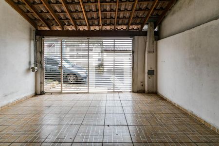Casa para alugar com 130m², 2 quartos e 2 vagas Casa para alugar com 130m², 2 quartos e 2 vagasGaragem