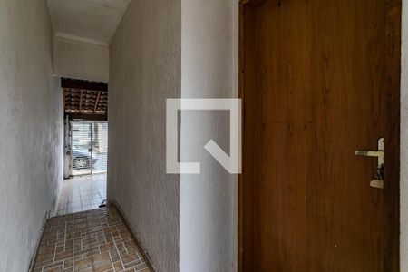 Casa para alugar com 130m², 2 quartos e 2 vagas Casa para alugar com 130m², 2 quartos e 2 vagasCorredor