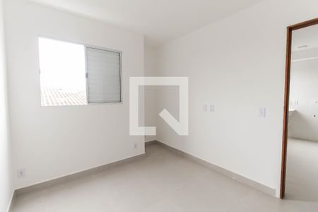 Quarto 1 de apartamento para alugar com 2 quartos, 40m² em Vila Taquari, São Paulo