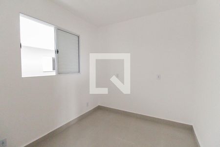 Quarto 2 de apartamento para alugar com 2 quartos, 40m² em Vila Taquari, São Paulo