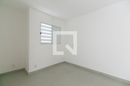 Quarto 1 de apartamento para alugar com 2 quartos, 40m² em Vila Taquari, São Paulo