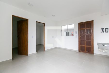 Sala / Cozinha de apartamento para alugar com 2 quartos, 40m² em Vila Taquari, São Paulo