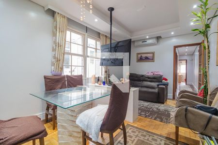 Sala de apartamento à venda com 3 quartos, 108m² em Santana, Porto Alegre