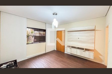 Sala de casa para alugar com 3 quartos, 236m² em Vila Metalúrgica, Santo André