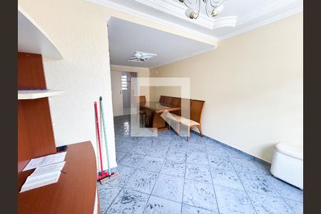 Sala de casa de condomínio para alugar com 3 quartos, 150m² em Vila Campo Grande, São Paulo