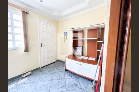 Sala de casa de condomínio para alugar com 3 quartos, 150m² em Vila Campo Grande, São Paulo