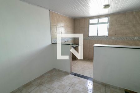 Kitnet/Studio para alugar com 1 quarto, 35m² em Jardim Olavo Bilac, Duque de Caxias