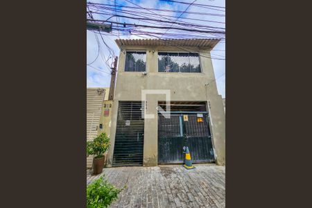 Fachada de casa à venda com 2 quartos, 30m² em Santo Amaro, São Paulo