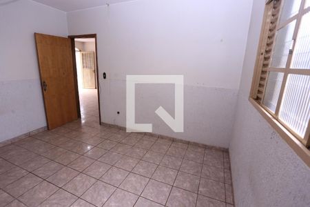 Quarto 2 de casa para alugar com 3 quartos, 255m² em Ceilândia Sul, Brasília