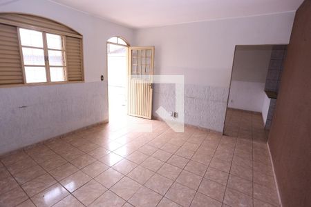 Sala de casa para alugar com 3 quartos, 255m² em Ceilândia Sul, Brasília