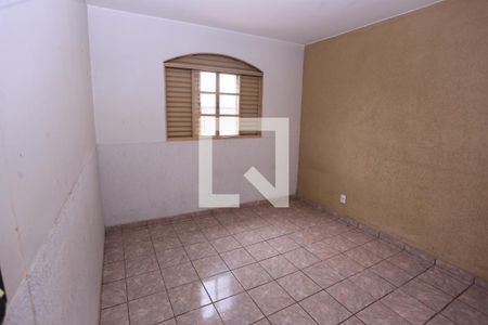 Quarto 2 de casa para alugar com 3 quartos, 255m² em Ceilândia Sul, Brasília